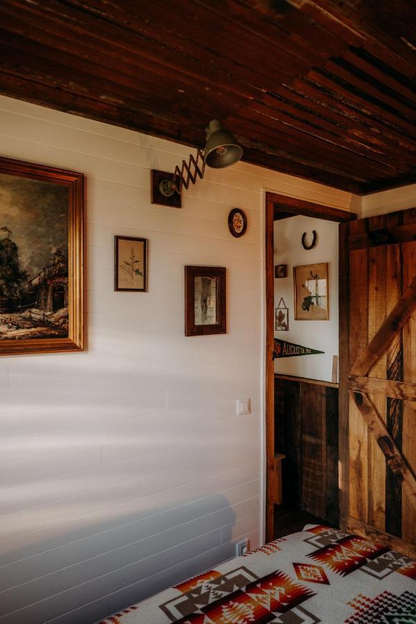 La Ferme Du Pont De Maumy, Cabane Au Bord De L'Etang Et Bain Nordique Busserolles Exterior foto