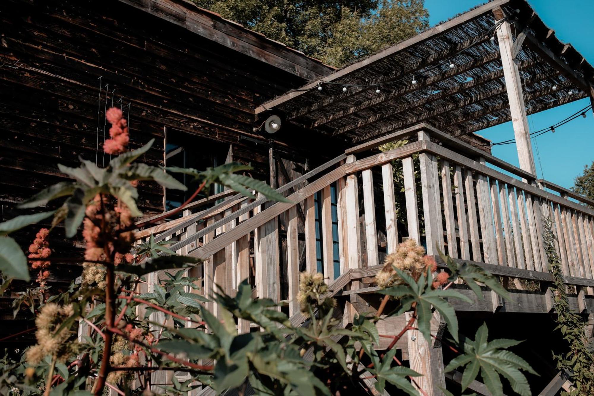 La Ferme Du Pont De Maumy, Cabane Au Bord De L'Etang Et Bain Nordique Busserolles Exterior foto